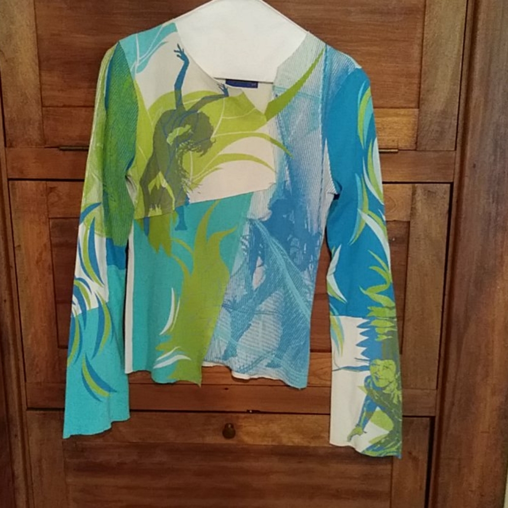 Women top